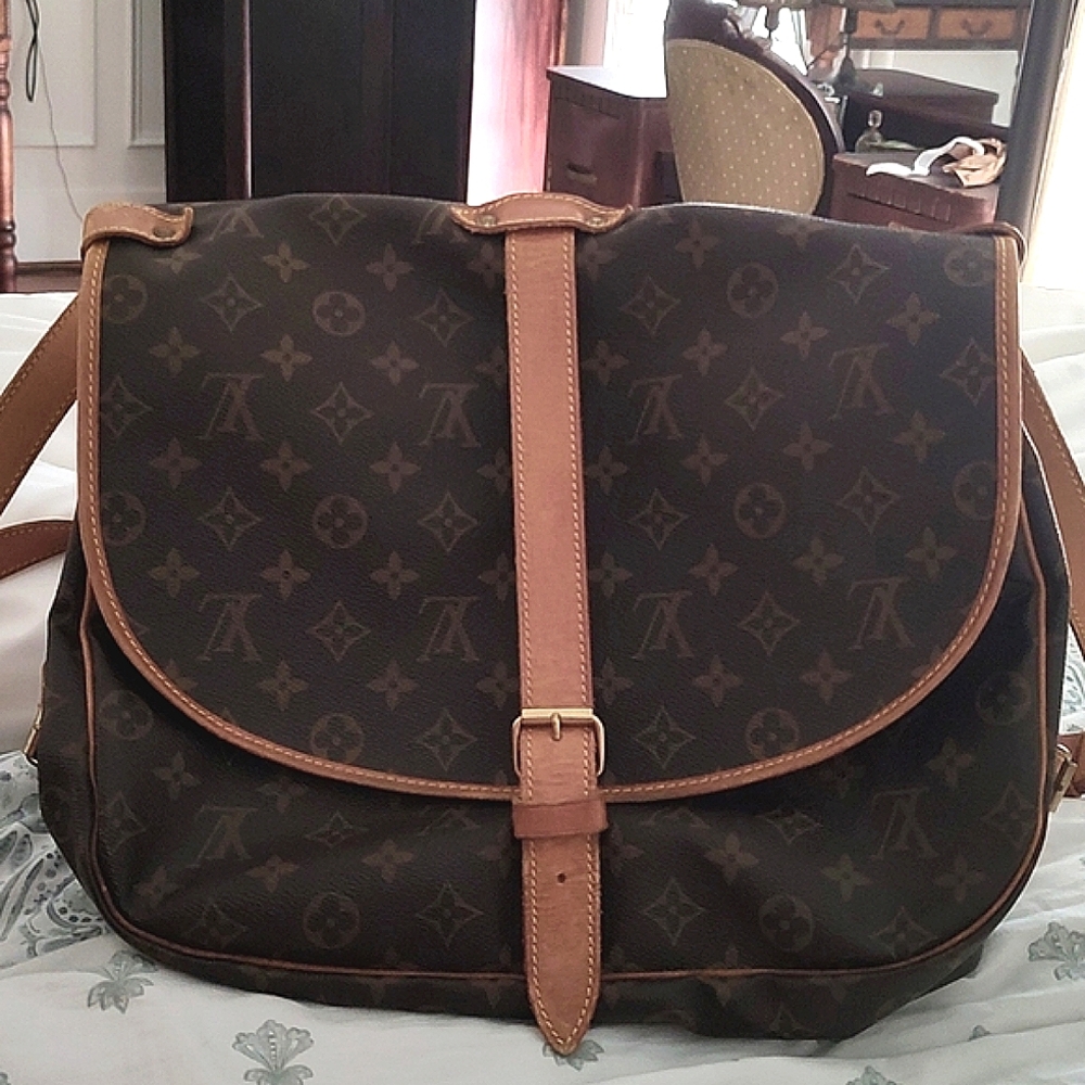 Vintage Louis Vuitton Saumur 35 Crossbody Shoulder bag AR0945